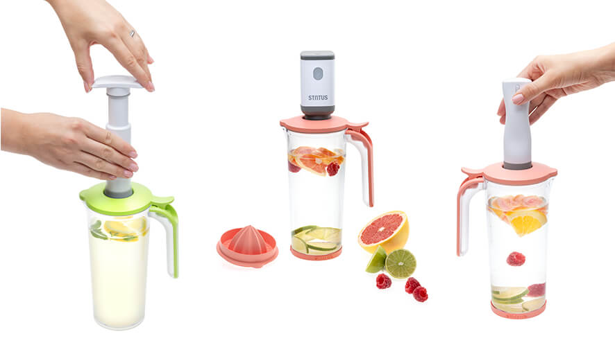 status jug for fresh juice with integrated citrus juicer